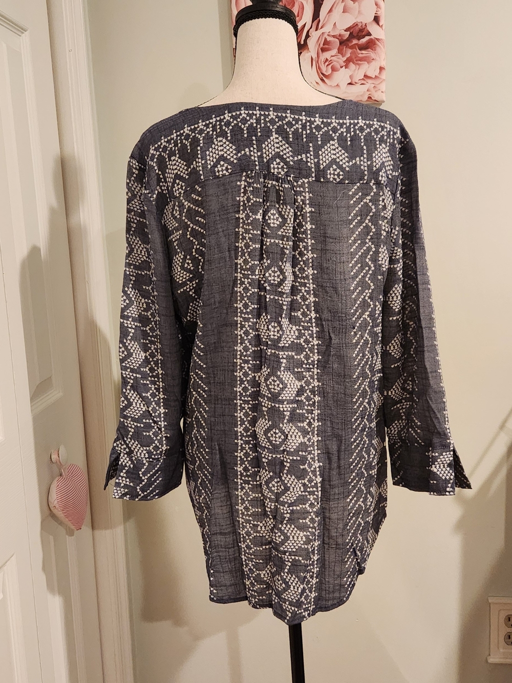 Fred David Navy and White Patterned V-Neck Tunic - Picture 4 of 5
